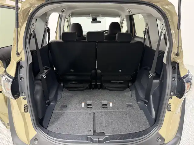 トヨタ シエンタ ハイブリッド X 大阪府 2020(令2)年 3.7万km ベージュ 純正ナビＴＶ　Ｂｌｕｅｔｏｏｔｈ接続　衝突軽減　バックカメラ　片側パワスラ　ビルトインＥＴＣ　クリアランスソナー　レーンアシスト　オートハイビーム　オートエアコン　キーレス　トヨタセーフティセンス