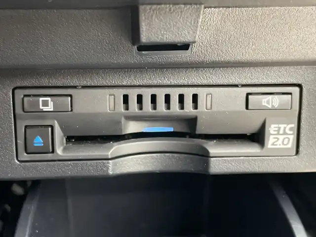 トヨタ アルファード S Cパッケージ 神奈川県 2020(令2)年 7万km ホワイトパールクリスタルシャイン ・純正９．２インチナビ　/・モデリスタエアロ　/・ツインムーンルーフ　/・全周囲モニター　/・ＪＢＬ　/・両側パワスラ　/・シートヒーター　/・シートベンチレーション　/・３眼ＬＥＤヘッドランプ　/・フォグランプ/・インテリジェントパーキングアシスト/・Blu-ray　DVD　CD/・フルセグTV/・トヨタセーフティーセンス/・デジタルインナーミラー/・２列目パワーリクライニング　パワーオットマン/・スペアタイヤ/・ドライブレコーダー前後/・