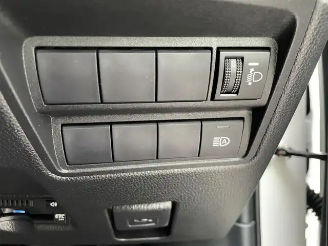 トヨタ ヤリスクロス ハイブリッド G 福岡県 2020(令2)年 6.3万km ブラックマイカ/ホワイトパールクリスタルシャイン 2トーン 純正ナビ（BT/AM/FM)/Bカメラ/レーダークルーズコントロール/LEDヘッドライト/オートライト/オートマチックハイビーム/純正16インチAW/ローダウン/USB入力端子/クリアランスソナー/PKSB/BrakeHold/横滑り防止装置/コーナーセンサー/レーンキープアシスト/盗難防止装置/衝突被害軽減システム/スマートキー/ETC