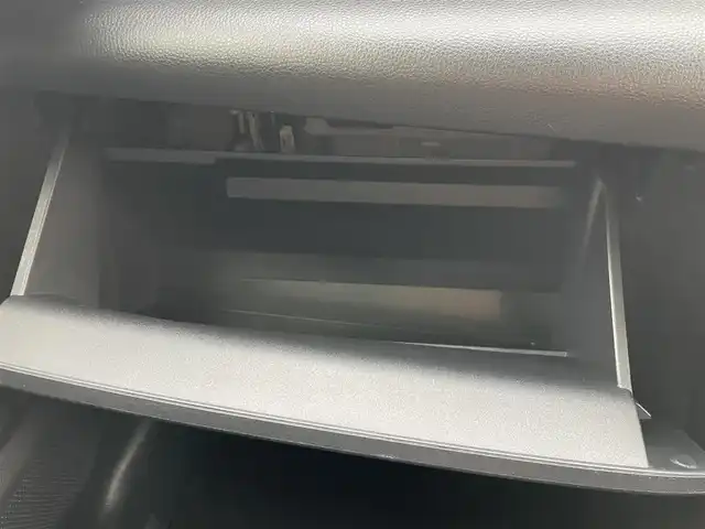 トヨタ ヤリスクロス ハイブリッド G 福岡県 2020(令2)年 6.3万km ブラックマイカ/ホワイトパールクリスタルシャイン 2トーン 純正ナビ（BT/AM/FM)/Bカメラ/レーダークルーズコントロール/LEDヘッドライト/オートライト/オートマチックハイビーム/純正16インチAW/ローダウン/USB入力端子/クリアランスソナー/PKSB/BrakeHold/横滑り防止装置/コーナーセンサー/レーンキープアシスト/盗難防止装置/衝突被害軽減システム/スマートキー/ETC