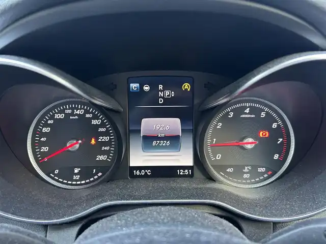 メルセデス・ベンツ Ｃ１８０ アバンギャルド 大阪府 2015(平27)年 8.8万km オブシディアンブラック レーダーセーフティP/純正ナビ/TV/バックカメラ/ACC/ブラインドスポット/純正18インチAW/LEDヘッドライト/クリアランスソナー/ハーフ革/Dメモリ付きパワーシート/シートヒーター/パドルシフト/ETC/ドラレコ