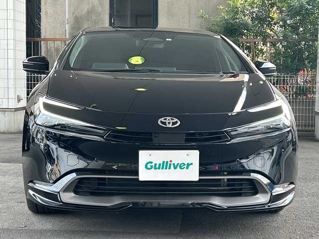 トヨタ プリウス Z 京都府 2023(令5)年 1万km アティチュードブラックマイカ 純正12.3インチディスプレイナビ/フルセグテレビ/アラウンドビューモニター/Miracast/ワイヤレス充電/Bluetooth/デジタルインナーミラー/メモリーパワーシート/シートヒーター＆ベンチレーション/ステアリングヒーター/トヨタセーフティーセンス/アドバンスドパーク/ブラインドスポットモニター/クリアランスソナー/プリクラシュセーフティー/リヤクロストラフィックアラート/ロードサインアシスト/レーダークルーズコントロール/プロアクティブドライビングアシスト/ワンオーナー/禁煙車/ビルトインETC2.0/ウィンカーミラー/電動格納ミラー