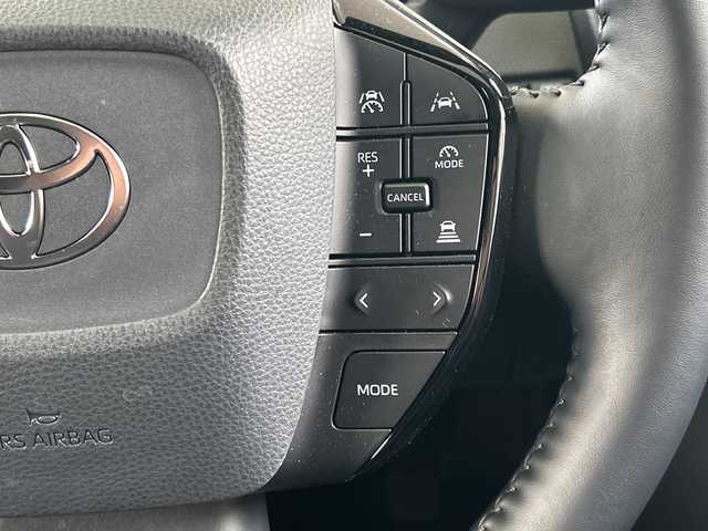 トヨタ プリウス Z 京都府 2023(令5)年 1万km アティチュードブラックマイカ 純正12.3インチディスプレイナビ/フルセグテレビ/アラウンドビューモニター/Miracast/ワイヤレス充電/Bluetooth/デジタルインナーミラー/メモリーパワーシート/シートヒーター＆ベンチレーション/ステアリングヒーター/トヨタセーフティーセンス/アドバンスドパーク/ブラインドスポットモニター/クリアランスソナー/プリクラシュセーフティー/リヤクロストラフィックアラート/ロードサインアシスト/レーダークルーズコントロール/プロアクティブドライビングアシスト/ワンオーナー/禁煙車/ビルトインETC2.0/ウィンカーミラー/電動格納ミラー