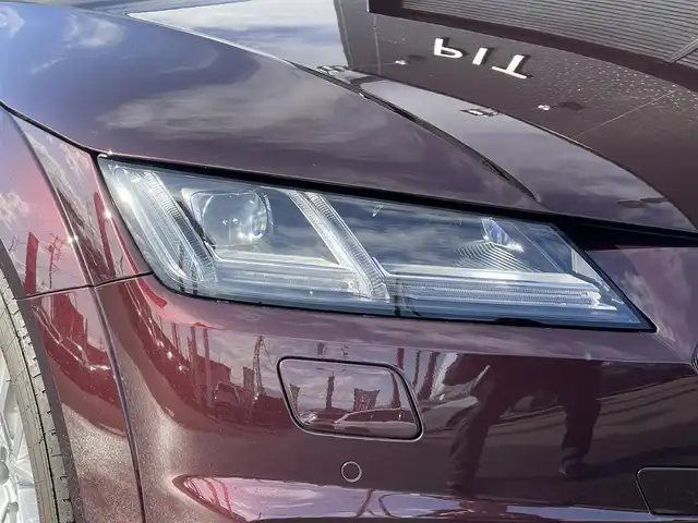 アウディ ＴＴＳクーペ ベースグレード 山梨県 2017(平29)年 1.2万km シラーズレッドメタリック Ａｕｄｉ　Ｅｘｃｌｕｓｉｖｅカラー　/Ｂ＆Ｏ　/灰革　/マトリクスＬＥＤ　/コンフォートＡ　/Ｐシート　/シートＨ　/デジタルメーター　/ＢＴ　/フルセグ　/Ｂカメラ　/クルコン　/Ａハイビーム　/スペアキー　/保証書