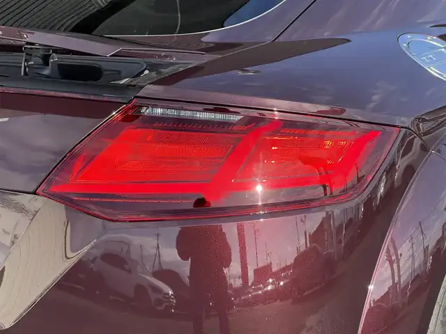アウディ ＴＴＳクーペ ベースグレード 山梨県 2017(平29)年 1.2万km シラーズレッドメタリック Ａｕｄｉ　Ｅｘｃｌｕｓｉｖｅカラー　/Ｂ＆Ｏ　/灰革　/マトリクスＬＥＤ　/コンフォートＡ　/Ｐシート　/シートＨ　/デジタルメーター　/ＢＴ　/フルセグ　/Ｂカメラ　/クルコン　/Ａハイビーム　/スペアキー　/保証書