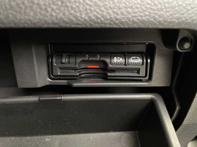 日産 セレナ HWS S HV Vセレ +Sefty Aセーフ 埼玉県 2015(平27)年 5.6万km ブリリアントホワイトパール フリップダウンモニター　/純正ナビ　/全方位カメラ　/両側パワースライドドア/クルーズコントロール/レーンキープアシスト　/衝突軽減ブレーキ　/横滑り防止措置　/ビルトインＥＴＣ　/ＬＥＤヘッドライト　/ウインカーミラー　/フォグ　/プッシュスタート　/スマートキー