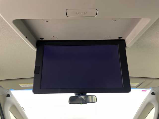 日産 セレナ HWS S HV Vセレ +Sefty Aセーフ 埼玉県 2015(平27)年 5.6万km ブリリアントホワイトパール フリップダウンモニター　/純正ナビ　/全方位カメラ　/両側パワースライドドア/クルーズコントロール/レーンキープアシスト　/衝突軽減ブレーキ　/横滑り防止措置　/ビルトインＥＴＣ　/ＬＥＤヘッドライト　/ウインカーミラー　/フォグ　/プッシュスタート　/スマートキー