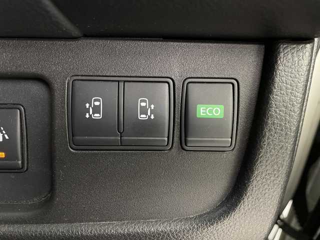 日産 セレナ HWS S HV Vセレ +Sefty Aセーフ 埼玉県 2015(平27)年 5.6万km ブリリアントホワイトパール フリップダウンモニター　/純正ナビ　/全方位カメラ　/両側パワースライドドア/クルーズコントロール/レーンキープアシスト　/衝突軽減ブレーキ　/横滑り防止措置　/ビルトインＥＴＣ　/ＬＥＤヘッドライト　/ウインカーミラー　/フォグ　/プッシュスタート　/スマートキー