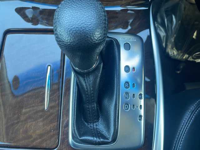 日産 フーガ 250GT 道東・釧路十勝 2012(平24)年 7.5万km ガーネットブラック 純正HDDナビ/　(AM/FM/CD/AUX)/フルセグTV/バックカメラ/ハーフレザーシート/純正前後ドライブレコーダー/クルーズコントロール/前席パワーシート/メモリシート/横滑り防止装置/助手席オットマン/前後コーナーセンサー/革巻きステアリング/ステアリングスイッチ/LEDヘッドライト/スペアキー