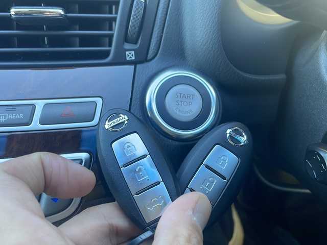 日産 フーガ 250GT 道東・釧路十勝 2012(平24)年 7.5万km ガーネットブラック 純正HDDナビ/　(AM/FM/CD/AUX)/フルセグTV/バックカメラ/ハーフレザーシート/純正前後ドライブレコーダー/クルーズコントロール/前席パワーシート/メモリシート/横滑り防止装置/助手席オットマン/前後コーナーセンサー/革巻きステアリング/ステアリングスイッチ/LEDヘッドライト/スペアキー