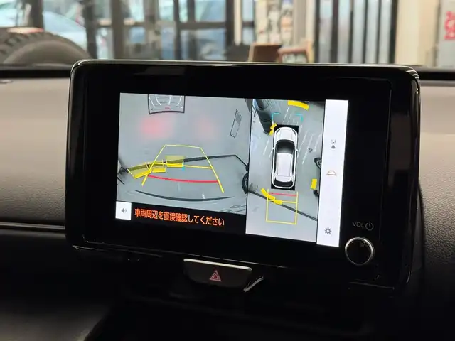 トヨタ ヤリスクロス ハイブリッド Z 滋賀県 2025(令7)年 0.1千km ブラックマイカ/プラチナホワイトパールマイカ ワンオーナー/純正ディスプレイオーディオ コネクティッドナビ＋/　Bluetooth FM AM Miracast/パノラミックビューモニター/パワーバックドア/トヨタチームメイト/ブラインドスポットモニター/6スピーカー/ETC2.0/Toyota Safety Sense/プリクラッシュセーフティー/レーントレーシングアシスト/レーンディパーチャーアラート/レーダークルーズコントロール/オートマチックハイビーム/パーキングサポートブレーキ/ステアリングヒーター/スマートキー×2/プッシュスタート/純正18インチアルミ/