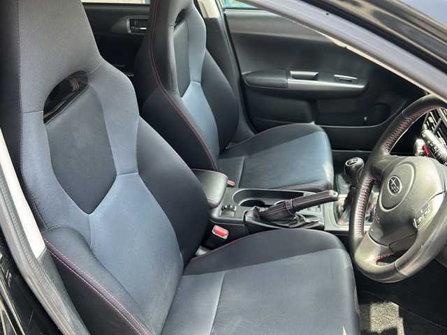 スバル インプレッサ 2．0GT 愛知県 2011(平23)年 15.6万km オブシディアンブラックパール 登録時155421Km/社外7インチメモリナビ/(ワンセグTV/DVD/AUX)/クルーズコントロール/ドラレコ前/革巻きステアリング/社外17インチAW(O・Z RACING)/社外マフラー(HKS)/社外強化クラッチ/ETC/スマートキー/(スペアキー×1)/取説/保証書