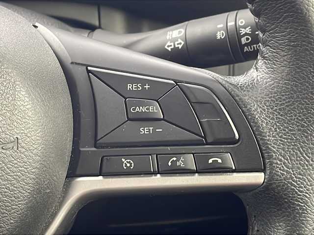 日産 セレナ ハイウェイスター V 岐阜県 2020(令2)年 4.6万km ダークメタルグレー/ダイヤモンドブラック 純正ナビ(SD)　/フルセグＴＶ　/全方位カメラ　/バックカメラ　/両側パワースライドドア　/クルーズコントロール　/ビルトインＥＴＣ　/エンジンスタートボタン　/純正フロアマット　/ドライブレコーダー　/電格ミラー/衝突軽減ブレーキ/純正アルミホイール