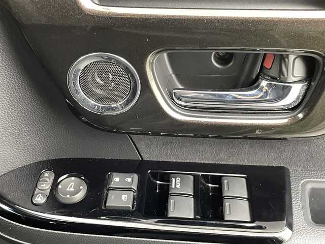 ホンダ Ｎ ＢＯＸ カスタム G EX ターボ ホンダセンシング 熊本県 2019(平31)年 2.8万km プレミアムベルベットパープル・パール 純正ナビ（ＣＤ・ＤＶＤ・フルセグ・ＢＴ・ＡＵＸ・ｉｐｏｄ・ＵＳＢ）/バックカメラ　/社外前後ドライブレコーダー　/ビルトインＥＴＣ　/両側パワースライドドア　/後ろのみコーナーセンサー　/ホンダセンシング/・衝突軽減ブレーキ/・レーダークルーズコントロール/・レーンキープアシスト/・先行車発進お知らせ機能/・路外逸脱制御機能/・標識認識システム/横滑り防止/パドルシフト/ハーフレザーシート/純正フロアマット/純正１５インチAW/オートライト/LEDヘッドライト/フォグライト/スマートキー/プッシュスタート