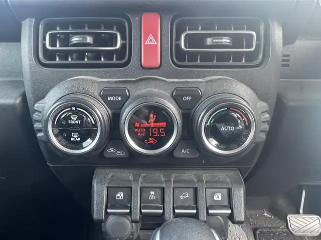 スズキ ジムニー XC 群馬県 2020(令2)年 9.3万km ジャングルグリーン ワンオーナー/社外ナビ/CD/TV/DVD/Bluetooth/ビルトインETC/スマートキー/フォグ/バイザー/ウィンカーミラー/レーンキープアシスト/クルーズコントロール/ドライブレコーダー/純正アルミホイール/純正フロアマット