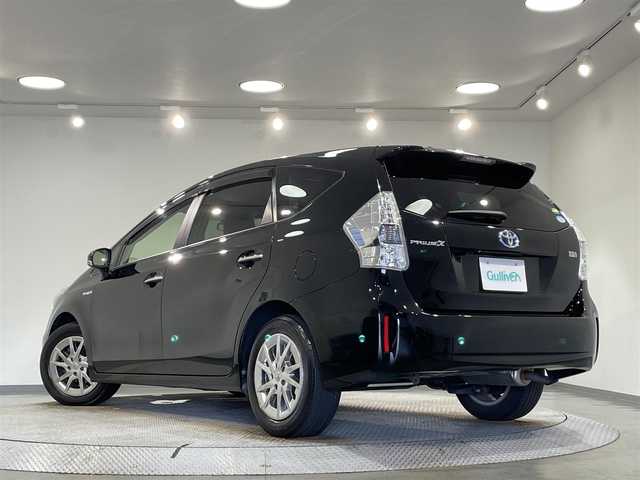 トヨタ プリウス α S チューンブラック 愛知県 2014(平26)年 4.4万km ブラック 純正ＳＤナビ(NSCP-W64)/(Ｂｌｕｅｔｏｏｔｈ/地デジ/SD/CD/AUX)/DN登録時地図SDなし/衝突軽減ブレーキ（プリクラッシュセーフティ）/バックカメラ　/ビルトインＥＴＣ　/プッシュスタート　/　　-スマートキー　/純正フロアマット　/オートライト　/オートエアコン/フォグランプ　/ステアリングスイッチ　/盗難防止装置