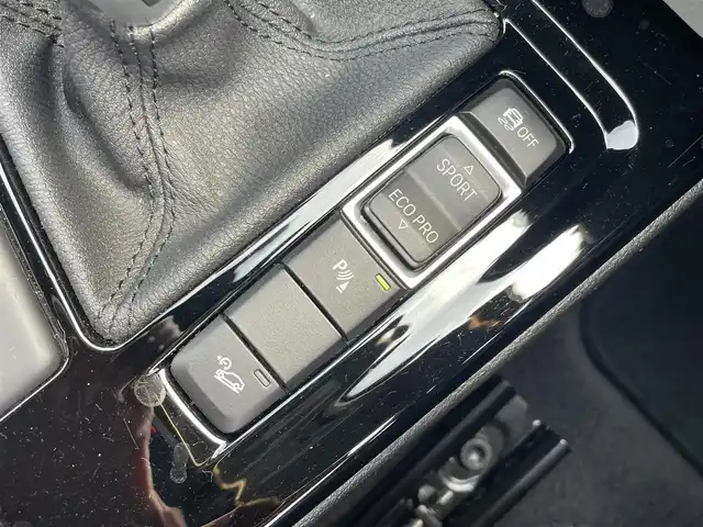 ＢＭＷ Ｘ１ xDrive 18d Mスポーツ 滋賀県 2022(令4)年 2.3万km アルピンホワイトⅢ コンフォートパッケージ/・スライディングリヤシート/・ワイヤレスチャージング/・Mシートベルト/アドバンスドアクティブセーフティパッケージ/・ドライビングアシストプラス/・アクティブクルーズコントロール/ドライビングアシスト/・レーンディパーチャーウォーニング/・前車接近警告機能/・衝突回避被害軽減ブレーキ/ハーフレザーシート /オートマチックテールゲート/純正HDDナビ(USB/BT)/ルームミラー内蔵ETC/パワーシート(D/N席)/コンフォートアクセス/オートライトシステム/LEDヘッドライト/レインセンサー/自動防眩ドアミラー/パーキングアシスト/・パークディスタンスコントロール/・パーキングアシスト(縦列)/・リヤビューカメラ(予想進路表示機能付)/ライトパッケージ/・アンビエントライト/・リーディングライト/・照明付バニティミラー/・フロントフットウェルライト/・リヤフットウェルライト/ストレージパッケージ/・12V電源ソケット/・Type-C対応USBソケット/・シートバック収納/・収納ネット/純正18インチAW/純正フロアマット/取扱説明書/保証書/スペアキー