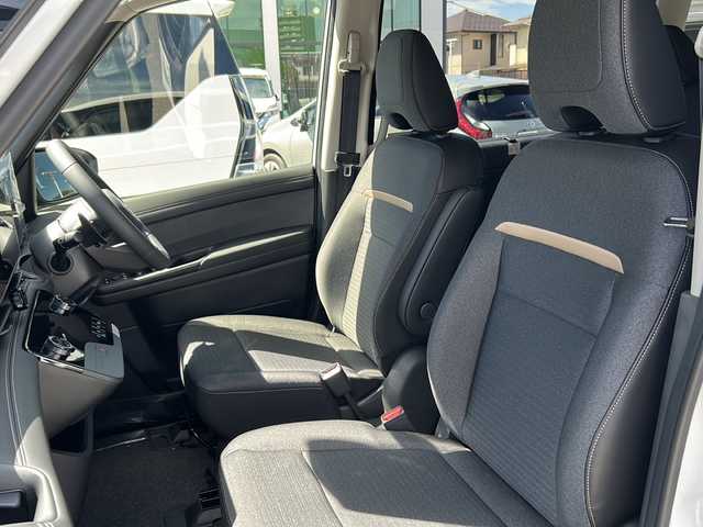日産 セレナ ハイウェイスター V 長野県 2025(令7)年 0.1千km プリズムホワイト NissanConnect12.3インチメモリナビ/FM・AM・フルセグTV・Bluetooth/AppleCarPlay対応/アラウンドビューモニター/プロパイロット（ナビリンク機能付き）/ハンズフリーオートスライドドア/インテリジェントルームミラー/ブラインドスポットモニター/オートマチックハイビーム/衝突被害軽減ブレーキ/両側パワースライドドア/前後コーナーセンサー/ステアリングヒーター/前席シートヒーター/アイドリングストップ/LEDヘッドライト/電動パーキング/プッシュスタート/オートホールド/スマートキー/パドルシフト/オートライト/フォグランプ/スペアキー/ETC2.0