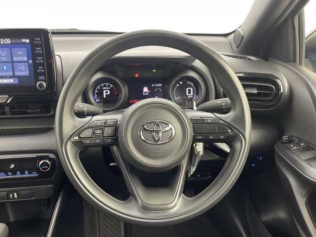 トヨタ ヤリス G 新潟県 2021(令3)年 1.4万km ブラック 純正ディスプレイオーディオ/バックカメラ/LEDオートライト/オートマチックハイビーム/アイドリングストップ/スマートキー/ETC
