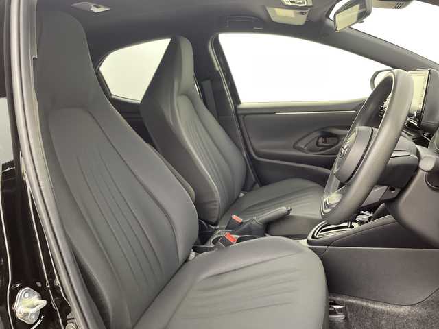 トヨタ ヤリス G 新潟県 2021(令3)年 1.4万km ブラック 純正ディスプレイオーディオ/バックカメラ/LEDオートライト/オートマチックハイビーム/アイドリングストップ/スマートキー/ETC