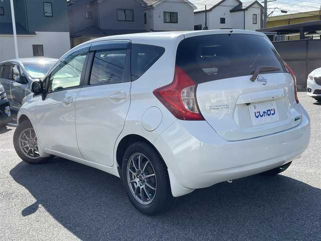 日産 ノート X DIG－S 愛知県 2012(平24)年 10.6万km ブリリアントホワイトパール (株)IDOMが運営する【じしゃロン名古屋鳴海店】の自社ローン専用車両になりますこちらは現金またはオートローンご利用時の価格です。自社ローンご希望の方は別途その旨お申付け下さい/登録時105719キロ/プッシュスタート/純正ナビ・TV/バックカメラ/ETC/社外15AW