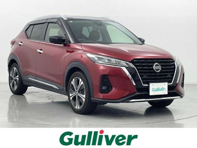 日産 キックス X 熊本県 2021(令3)年 5万km ラディアントレッド/ピュアブラック 2トーン 禁煙車　/純正ナビ（ＣＤ・ＤＶＤ・フルセグ・ＢＴ・ＳＤ・ＵＳＢ）/全周囲カメラ　/純正前方ドライブレコーダー　/ビルトインＥＴＣ　/レーダークルーズコントロール/前後クリアランスソナー　/前席シートヒーター　/ステアリングヒーター/プロパイロット/衝突軽減ブレーキ　/レーンキープアシスト/横滑り防止/ハーフレザーシート/オートホールド/純正フロアマット/純正17インチAW/オートライト/LEDヘッドライト/フォグランプ/スマートキー/プッシュスタート/保証書