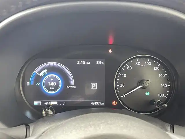 日産 キックス X 熊本県 2021(令3)年 5万km ラディアントレッド/ピュアブラック 2トーン 禁煙車　/純正ナビ（ＣＤ・ＤＶＤ・フルセグ・ＢＴ・ＳＤ・ＵＳＢ）/全周囲カメラ　/純正前方ドライブレコーダー　/ビルトインＥＴＣ　/レーダークルーズコントロール/前後クリアランスソナー　/前席シートヒーター　/ステアリングヒーター/プロパイロット/衝突軽減ブレーキ　/レーンキープアシスト/横滑り防止/ハーフレザーシート/オートホールド/純正フロアマット/純正17インチAW/オートライト/LEDヘッドライト/フォグランプ/スマートキー/プッシュスタート/保証書