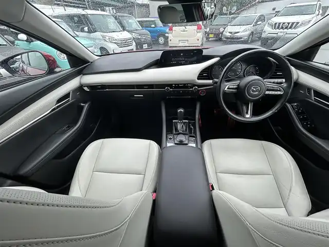 マツダ マツダ３セダン XD Lパッケージ 愛知県 2021(令3)年 3.9万km ソウルレッドクリスタルM スマートキー/プッシュスタート/純正ナビ/フルセグTV/BT/HDMI/BOSEサウンドシステム/全方位カメラ/ビルトインETC/純正18インチAW/レーダークルーズコントロール/クリアランスソナー /アイドリングストップ/ブラインドスポットモニター/ヘッドアップディスプレイ/レザーシート/メモリー付きパワーシート/前席シートヒーター /ハンドルヒーター /純正フロアマット/取説、保証書/スペアキー