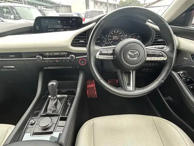 マツダ マツダ３セダン XD Lパッケージ 愛知県 2021(令3)年 3.9万km ソウルレッドクリスタルM スマートキー/プッシュスタート/純正ナビ/フルセグTV/BT/HDMI/BOSEサウンドシステム/全方位カメラ/ビルトインETC/純正18インチAW/レーダークルーズコントロール/クリアランスソナー /アイドリングストップ/ブラインドスポットモニター/ヘッドアップディスプレイ/レザーシート/メモリー付きパワーシート/前席シートヒーター /ハンドルヒーター /純正フロアマット/取説、保証書/スペアキー