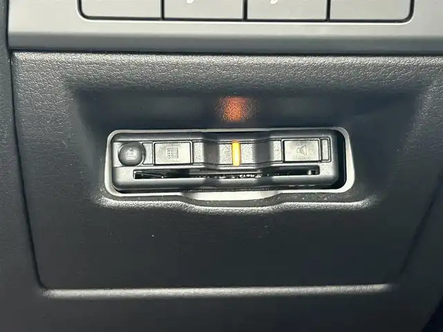 マツダ マツダ３セダン XD Lパッケージ 愛知県 2021(令3)年 3.9万km ソウルレッドクリスタルM スマートキー/プッシュスタート/純正ナビ/フルセグTV/BT/HDMI/BOSEサウンドシステム/全方位カメラ/ビルトインETC/純正18インチAW/レーダークルーズコントロール/クリアランスソナー /アイドリングストップ/ブラインドスポットモニター/ヘッドアップディスプレイ/レザーシート/メモリー付きパワーシート/前席シートヒーター /ハンドルヒーター /純正フロアマット/取説、保証書/スペアキー