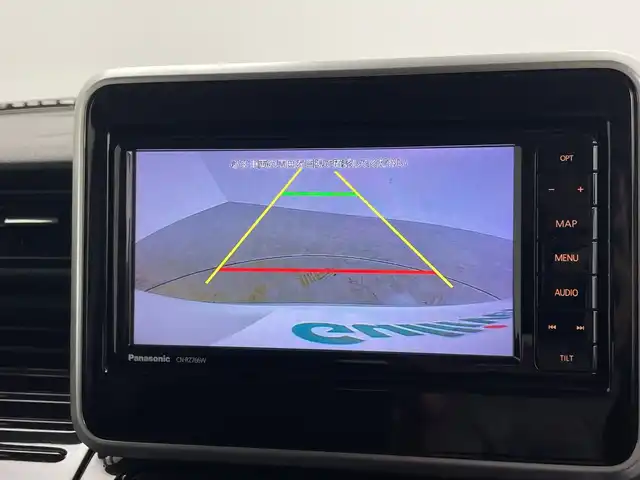 スズキ スペーシア カスタム HYBRID GS 鹿児島県 2021(令3)年 3.7万km ピュアホワイトP 純正SDナビ/(BT/CD/DVD/AM/FM/フルセグTV)/セーフティサポート/衝突軽減ブレーキ/レーンキープアシスト/後方コーナーセンサー/運転席シートヒーター/レーダークルーズコントロール/アイドリングストップ/バックカメラ/片側パワースライドドア/後席ロールサンシェード/ステアリングスイッチ/ビルトインETC/スペアキー/純正14インチアルミホイール/純正LEDヘッドライト/純正フロアマット/保証書/取扱説明書