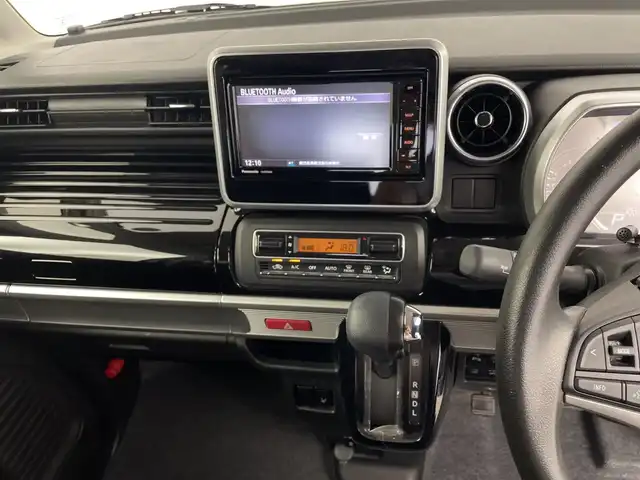 スズキ スペーシア カスタム HYBRID GS 鹿児島県 2021(令3)年 3.7万km ピュアホワイトP 純正SDナビ/(BT/CD/DVD/AM/FM/フルセグTV)/セーフティサポート/衝突軽減ブレーキ/レーンキープアシスト/後方コーナーセンサー/運転席シートヒーター/レーダークルーズコントロール/アイドリングストップ/バックカメラ/片側パワースライドドア/後席ロールサンシェード/ステアリングスイッチ/ビルトインETC/スペアキー/純正14インチアルミホイール/純正LEDヘッドライト/純正フロアマット/保証書/取扱説明書