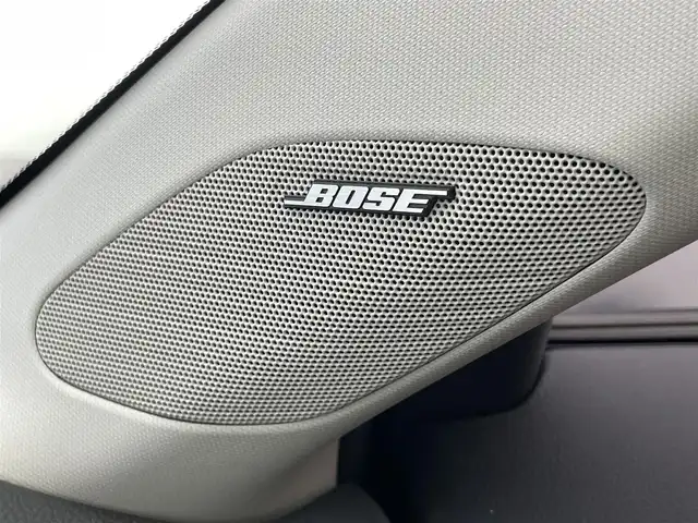 ホンダ ＺＲ－Ｖ ハイブリッド e:HEV Z 愛知県 2023(令5)年 1.5万km プラチナホワイトパール 純正９型ナビ　全方位カメラ　ＢＯＳＥ　禁煙　茶革　シートヒーター　ワイヤレス充電　ＥＴＣ２．０　電動パーキング　メモリシート　ホンダセンシング　衝突軽減装置　追従クルコン　ハンドル支援　電動リアゲート