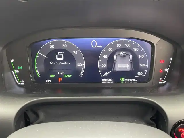 ホンダ ＺＲ－Ｖ ハイブリッド e:HEV Z 愛知県 2023(令5)年 1.5万km プラチナホワイトパール 純正９型ナビ　全方位カメラ　ＢＯＳＥ　禁煙　茶革　シートヒーター　ワイヤレス充電　ＥＴＣ２．０　電動パーキング　メモリシート　ホンダセンシング　衝突軽減装置　追従クルコン　ハンドル支援　電動リアゲート