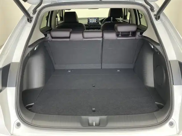 ホンダ ＺＲ－Ｖ ハイブリッド e:HEV Z 愛知県 2023(令5)年 1.5万km プラチナホワイトパール 純正９型ナビ　全方位カメラ　ＢＯＳＥ　禁煙　茶革　シートヒーター　ワイヤレス充電　ＥＴＣ２．０　電動パーキング　メモリシート　ホンダセンシング　衝突軽減装置　追従クルコン　ハンドル支援　電動リアゲート