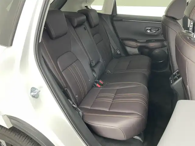 ホンダ ＺＲ－Ｖ ハイブリッド e:HEV Z 愛知県 2023(令5)年 1.5万km プラチナホワイトパール 純正９型ナビ　全方位カメラ　ＢＯＳＥ　禁煙　茶革　シートヒーター　ワイヤレス充電　ＥＴＣ２．０　電動パーキング　メモリシート　ホンダセンシング　衝突軽減装置　追従クルコン　ハンドル支援　電動リアゲート