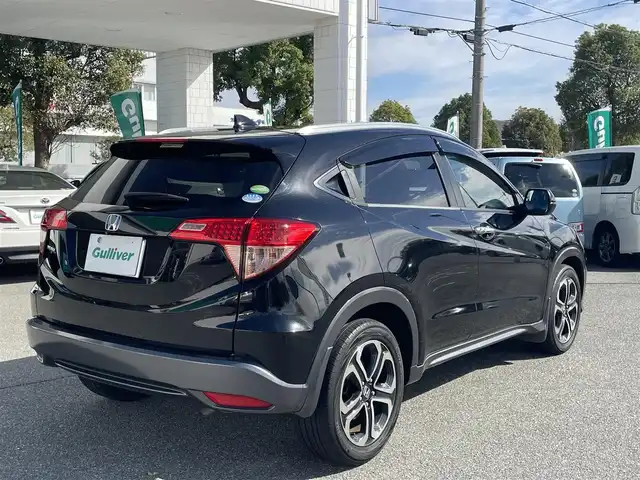 ホンダ ヴェゼル S 兵庫県 2014(平26)年 11.6万km クリスタルブラックパール 取扱説明書/保証書/純正ナビ（FM/AM//DVD/CD/USB/伊Pod/Music Rack/SD/Bluetooth/フルセグ）/ワンオーナー/パドルシフト/スマートキー/ETC/ドライブレコーダー前方/バックカメラ/ハーフレザーシート/シートヒーター/純正フロアマット/純正アルミホイール/電動パーキング/ブレーキホールド/衝突軽減ブレーキ/クルーズコントロール/ステアリングリモコン/アイドリングストップ/ルーフレール