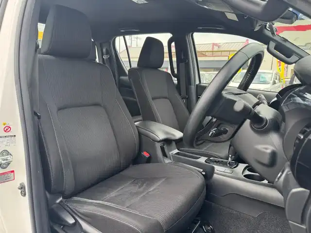 トヨタ ハイラックス Z ブラックラリーエディション 滋賀県 2019(平31)年 4.6万km スーパーホワイトⅡ ワンオーナー/ストラーダフルセグナビ/　フルセグ Bluetooth CD DVD AM FM /バックカメラ/ドライブレコーダー/純正LEDヘッドランプ/純正LEDフォグランプ/スペアタイヤ/サイドステップ/プリクラッシュセーフティ/クルーズコントロール/レーンディパーチャーアラート/ETC/純正18インチアルミ/ダンロップ GRANDTREK ホワイトレタータイヤ/フロアマット/RUGGED COVER/スマートキー×2/プッシュスタート/