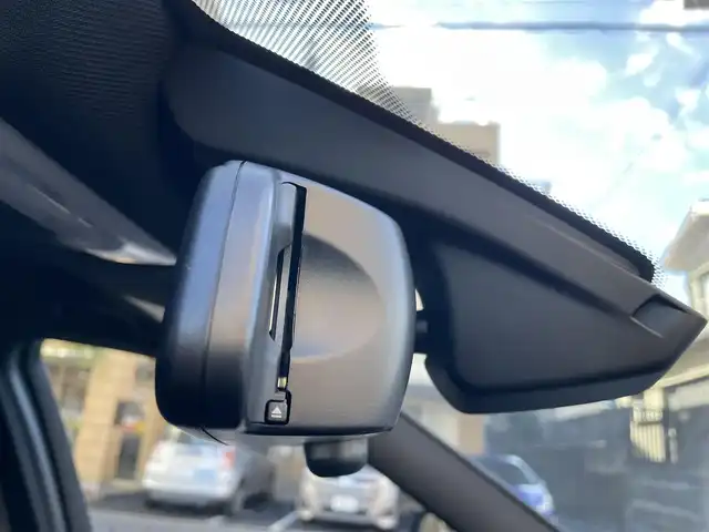 ＢＭＷ ３２０ｉ xDrive Mスポーツ 東京都 2018(平30)年 1.5万km アルピンホワイトⅢ ワンオーナー/ターボ/純正HDDナビ/ (Bluetooth/USB/DVD)/バックカメラ/ミラー一体型ETC/前席パワーシート/前席シートヒーター/インテリジェントセーフティ/アクティブ・クルーズ・コントロール/レーンアシスト/レーン・ディパーチャー・ウォーニング/レーン・チェンジ・ウォーニング/横滑り防止装置/スマートキー/純正18インチアルミホイール/パドルシフト/オートライト/純正LEDヘッドライト/カーテンエアバック/スペアキー1本/保証書/取扱説明書