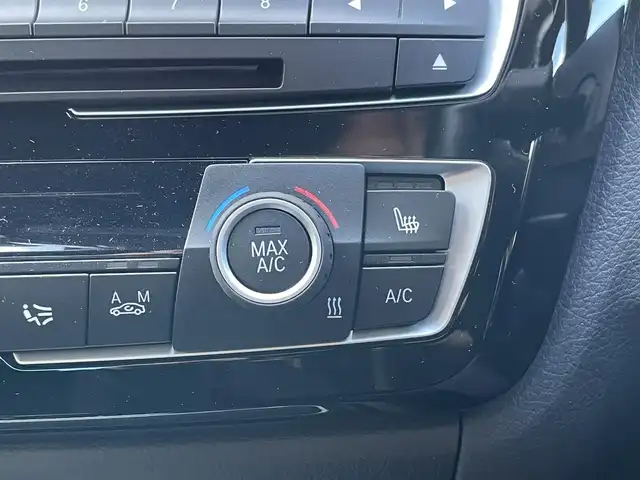 ＢＭＷ ３２０ｉ xDrive Mスポーツ 東京都 2018(平30)年 1.5万km アルピンホワイトⅢ ワンオーナー/ターボ/純正HDDナビ/ (Bluetooth/USB/DVD)/バックカメラ/ミラー一体型ETC/前席パワーシート/前席シートヒーター/インテリジェントセーフティ/アクティブ・クルーズ・コントロール/レーンアシスト/レーン・ディパーチャー・ウォーニング/レーン・チェンジ・ウォーニング/横滑り防止装置/スマートキー/純正18インチアルミホイール/パドルシフト/オートライト/純正LEDヘッドライト/カーテンエアバック/スペアキー1本/保証書/取扱説明書