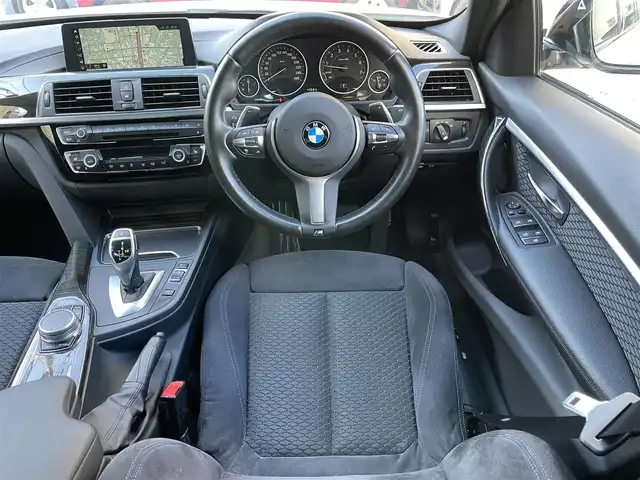 ＢＭＷ ３２０ｉ xDrive Mスポーツ 東京都 2018(平30)年 1.5万km アルピンホワイトⅢ ワンオーナー/ターボ/純正HDDナビ/ (Bluetooth/USB/DVD)/バックカメラ/ミラー一体型ETC/前席パワーシート/前席シートヒーター/インテリジェントセーフティ/アクティブ・クルーズ・コントロール/レーンアシスト/レーン・ディパーチャー・ウォーニング/レーン・チェンジ・ウォーニング/横滑り防止装置/スマートキー/純正18インチアルミホイール/パドルシフト/オートライト/純正LEDヘッドライト/カーテンエアバック/スペアキー1本/保証書/取扱説明書
