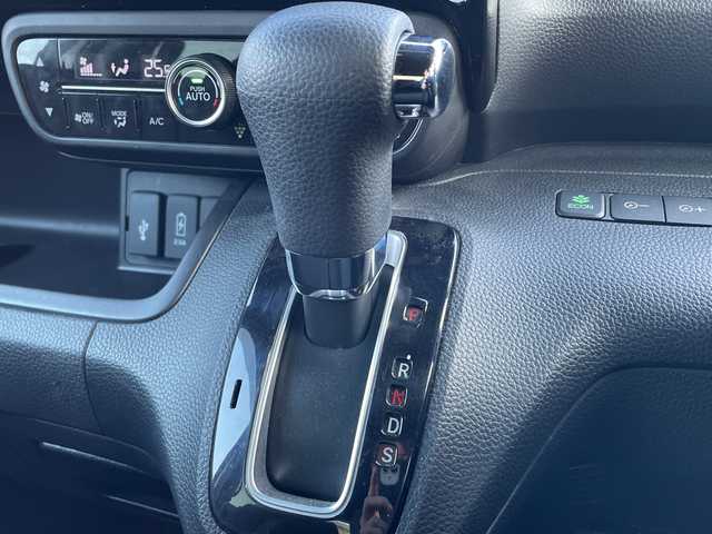 ホンダ Ｎ ＢＯＸ カスタム L 山口県 2021(令3)年 4.3万km プラチナホワイトパール ワンオーナー　/純正７型ナビ/AM/FM/CD/DVD/Bluetooth/フルセグTV/バックカメラ　/片側パワースライドドア　/スマートキー×２　/LEDヘッドライト　/コーナーセンサー　/クルーズコントロール　/レーンキープアシスト　/前席シートヒーター　/オートライト　/純正フロアマット　/純正１４インチアルミホイール　/衝突被害軽減ブレーキ　/ETC