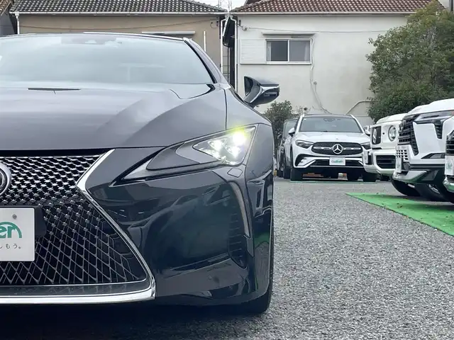 レクサス ＬＣ 500h Lパッケージ 兵庫県 2017(平29)年 3万km グラファイトブラックガラスフレーク /内装：ダークローズ//OP 21インチAW//OP カラーヘッドアップディスプレイ//OP マークレビンソンプレミアムサウンド//ガラスパノラマルーフ//純正SDナビ//地デジ/DVD/BT/USB/AUX/Miracast//ステアリングリモコン//ステアリングヒーター//本革シート（ヒーター/ベンチレーション/電動/運転席メモリ）//ナノイーエアコン//ビルトインETC//3眼フルLEDヘッドランプ//パドルシフト//タイヤ空気圧警報（TPWS）//走行モード/（Eco/Comfort/Normal/Sport/Sportプラス）//ドライブレコーダー//H30/R1/2/3/4年点検記録簿/【セーフティ】//プリクラッシュセーフティ（PCS）//レーンキーピングアシスト（LKA）//オートマチックハイビーム（AHB）//レーダークルーズコントロール//ブラインドスポットモニター（BSM）//リヤクロストラフィックアラート（RCTA）//クリアランスソナー