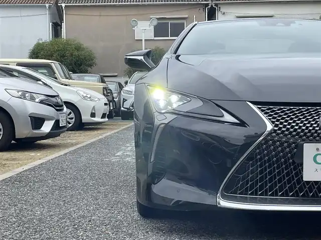 レクサス ＬＣ 500h Lパッケージ 兵庫県 2017(平29)年 3万km グラファイトブラックガラスフレーク /内装：ダークローズ//OP 21インチAW//OP カラーヘッドアップディスプレイ//OP マークレビンソンプレミアムサウンド//ガラスパノラマルーフ//純正SDナビ//地デジ/DVD/BT/USB/AUX/Miracast//ステアリングリモコン//ステアリングヒーター//本革シート（ヒーター/ベンチレーション/電動/運転席メモリ）//ナノイーエアコン//ビルトインETC//3眼フルLEDヘッドランプ//パドルシフト//タイヤ空気圧警報（TPWS）//走行モード/（Eco/Comfort/Normal/Sport/Sportプラス）//ドライブレコーダー//H30/R1/2/3/4年点検記録簿/【セーフティ】//プリクラッシュセーフティ（PCS）//レーンキーピングアシスト（LKA）//オートマチックハイビーム（AHB）//レーダークルーズコントロール//ブラインドスポットモニター（BSM）//リヤクロストラフィックアラート（RCTA）//クリアランスソナー