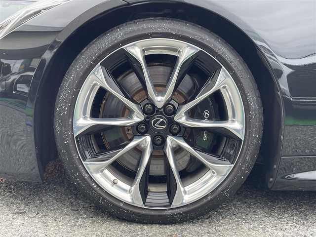 レクサス ＬＣ 500h Lパッケージ 兵庫県 2017(平29)年 3万km グラファイトブラックガラスフレーク /内装：ダークローズ//OP 21インチAW//OP カラーヘッドアップディスプレイ//OP マークレビンソンプレミアムサウンド//ガラスパノラマルーフ//純正SDナビ//地デジ/DVD/BT/USB/AUX/Miracast//ステアリングリモコン//ステアリングヒーター//本革シート（ヒーター/ベンチレーション/電動/運転席メモリ）//ナノイーエアコン//ビルトインETC//3眼フルLEDヘッドランプ//パドルシフト//タイヤ空気圧警報（TPWS）//走行モード/（Eco/Comfort/Normal/Sport/Sportプラス）//ドライブレコーダー//H30/R1/2/3/4年点検記録簿/【セーフティ】//プリクラッシュセーフティ（PCS）//レーンキーピングアシスト（LKA）//オートマチックハイビーム（AHB）//レーダークルーズコントロール//ブラインドスポットモニター（BSM）//リヤクロストラフィックアラート（RCTA）//クリアランスソナー