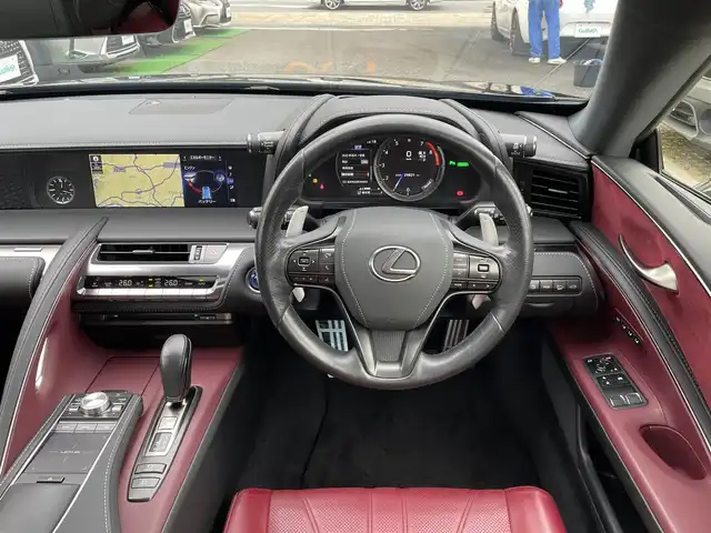 レクサス ＬＣ 500h Lパッケージ 兵庫県 2017(平29)年 3万km グラファイトブラックガラスフレーク /内装：ダークローズ//OP 21インチAW//OP カラーヘッドアップディスプレイ//OP マークレビンソンプレミアムサウンド//ガラスパノラマルーフ//純正SDナビ//地デジ/DVD/BT/USB/AUX/Miracast//ステアリングリモコン//ステアリングヒーター//本革シート（ヒーター/ベンチレーション/電動/運転席メモリ）//ナノイーエアコン//ビルトインETC//3眼フルLEDヘッドランプ//パドルシフト//タイヤ空気圧警報（TPWS）//走行モード/（Eco/Comfort/Normal/Sport/Sportプラス）//ドライブレコーダー//H30/R1/2/3/4年点検記録簿/【セーフティ】//プリクラッシュセーフティ（PCS）//レーンキーピングアシスト（LKA）//オートマチックハイビーム（AHB）//レーダークルーズコントロール//ブラインドスポットモニター（BSM）//リヤクロストラフィックアラート（RCTA）//クリアランスソナー