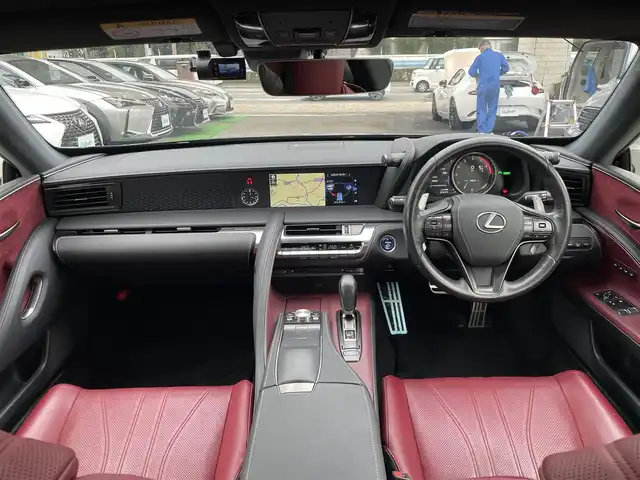 レクサス ＬＣ 500h Lパッケージ 兵庫県 2017(平29)年 3万km グラファイトブラックガラスフレーク /内装：ダークローズ//OP 21インチAW//OP カラーヘッドアップディスプレイ//OP マークレビンソンプレミアムサウンド//ガラスパノラマルーフ//純正SDナビ//地デジ/DVD/BT/USB/AUX/Miracast//ステアリングリモコン//ステアリングヒーター//本革シート（ヒーター/ベンチレーション/電動/運転席メモリ）//ナノイーエアコン//ビルトインETC//3眼フルLEDヘッドランプ//パドルシフト//タイヤ空気圧警報（TPWS）//走行モード/（Eco/Comfort/Normal/Sport/Sportプラス）//ドライブレコーダー//H30/R1/2/3/4年点検記録簿/【セーフティ】//プリクラッシュセーフティ（PCS）//レーンキーピングアシスト（LKA）//オートマチックハイビーム（AHB）//レーダークルーズコントロール//ブラインドスポットモニター（BSM）//リヤクロストラフィックアラート（RCTA）//クリアランスソナー