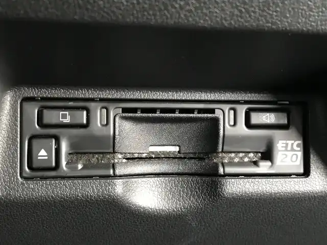 トヨタ アルファード Z 富山県 2025(令7)年 0.4万km ブラック ・メーカーOP/ユニバーサルステップ/ヘッドアップディスプレイ/フリップダウンモニター/ムーンルーフ/純正ディスプレイオーディオ/ナビ/フルセグTV/Bluetooth/デジタルインナーミラー/ドライブレコーダー/プリクラッシュセーフティ/レーンキープアシスト/クリアランスソナー/ブラインドスポットモニター/レーダークルーズコントロール/両側パワースライドドア/メモリー付パワーシート/電動リアゲート/ETC2.0