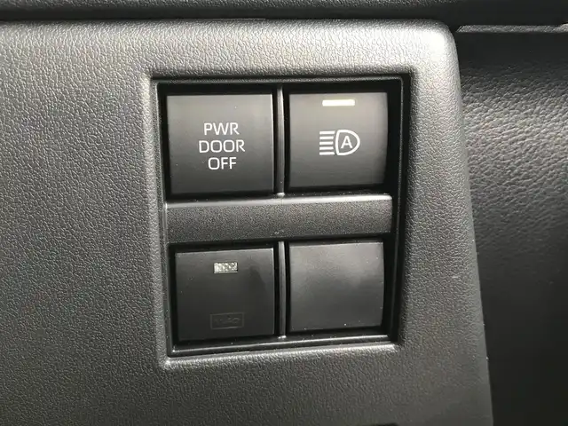 トヨタ アルファード Z 富山県 2025(令7)年 0.4万km ブラック ・メーカーOP/ユニバーサルステップ/ヘッドアップディスプレイ/フリップダウンモニター/ムーンルーフ/純正ディスプレイオーディオ/ナビ/フルセグTV/Bluetooth/デジタルインナーミラー/ドライブレコーダー/プリクラッシュセーフティ/レーンキープアシスト/クリアランスソナー/ブラインドスポットモニター/レーダークルーズコントロール/両側パワースライドドア/メモリー付パワーシート/電動リアゲート/ETC2.0