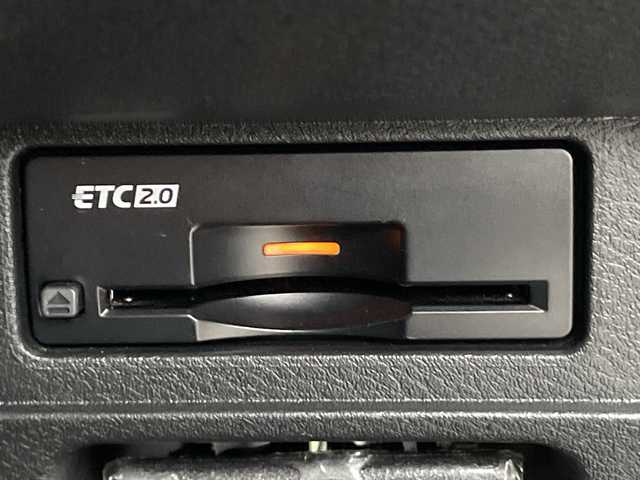 日産 ノート X 岡山県 2021(令3)年 3.1万km ピュアホワイトパール 純正9インチディスプレイオーディオ/フルセグTV、Bluetooth、AM、FM/AppleCarplay、AndroidAuto/ビルトインETC/全方位カメラ/インテリジェントルームミラー/純正ドライブレコーダー/ワイヤレス充電/USB電源ソケット/インテリジェントエマージェンシーブレーキ/標識検知機能/駐車支援/後退時車両検知機能/ふらつき警報/側方支援/後側方支援/速度標識表示/フロント＆バックソナー/エクステリアパッケージ/・フロントバンパーフィニッシャー/・サイドフィルフィニッシャー/・リアバンパーフィニッシャー